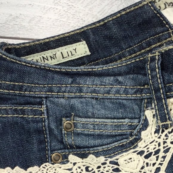 Hot Kiss Skinny Lily, White Lace Details, Size 5 - Picture 2 of 13